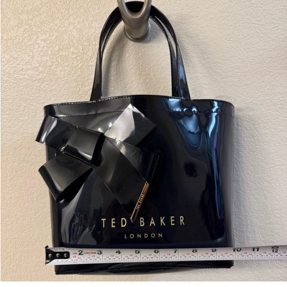 Ted Baker Glossy Black Tote with Large Bow NWT - Picture 6 of 12